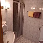 Iris Otel