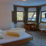 Iris 3* Auffach