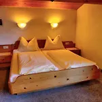 Iris Otel Auffach