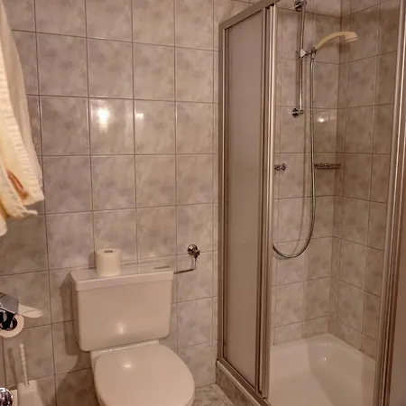 Hotel Iris